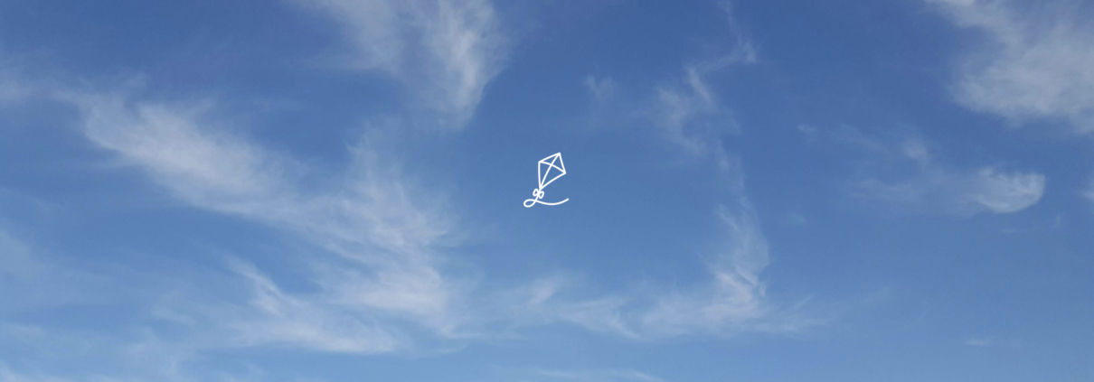 LeiKit Drachen im blauen Himmel